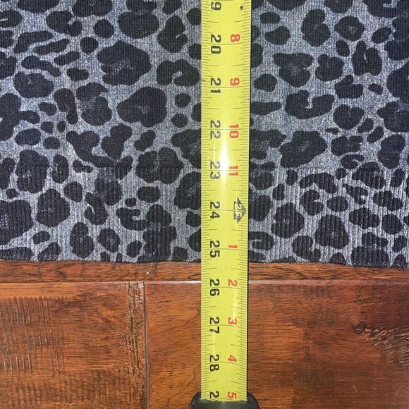 Equipment Femme Leopard Print Sweater Grey Cotton/Cashmere NWT Size Small - Picture 5 of 7